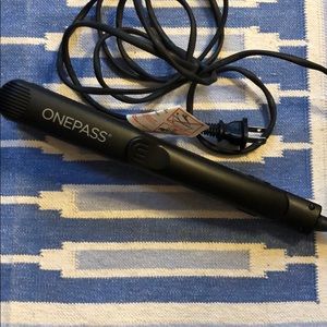 Bio Ionic Straightener